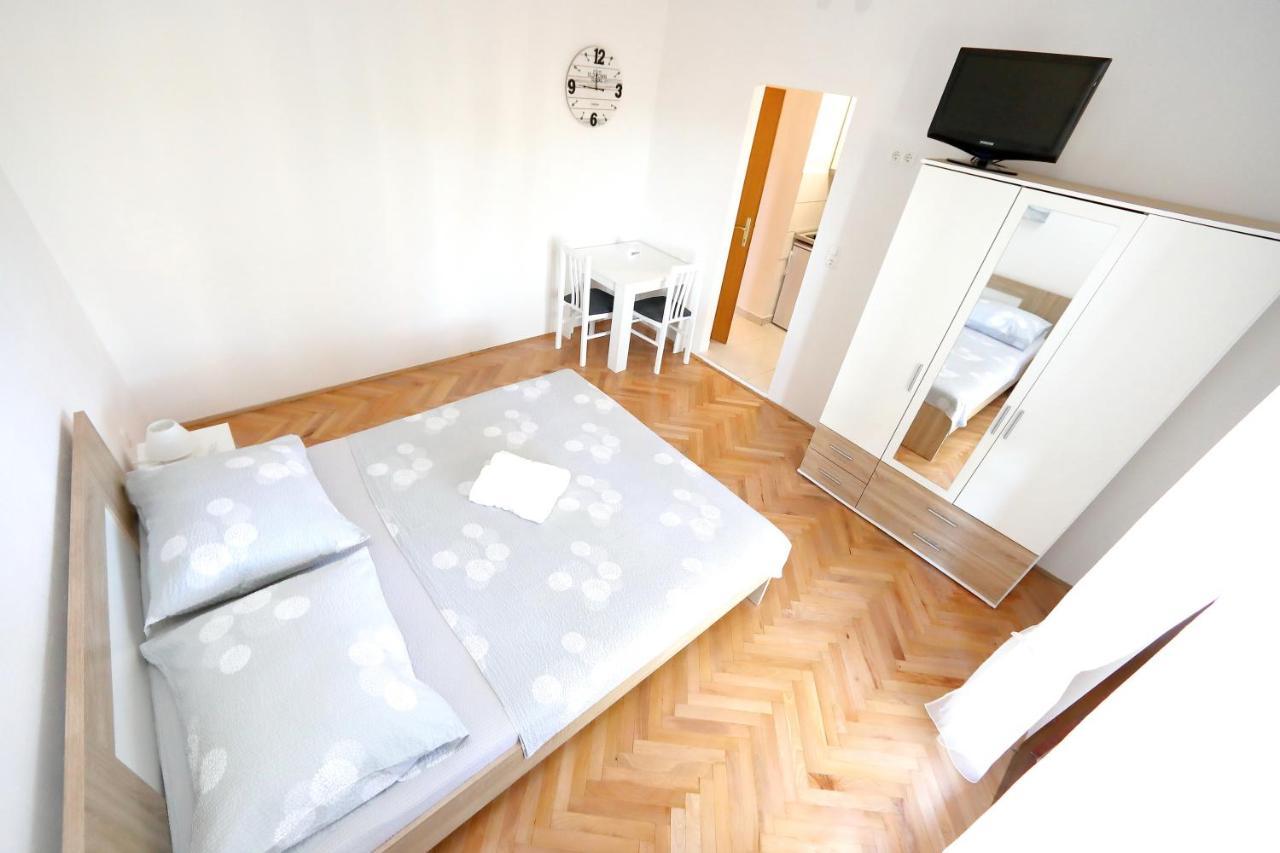 Apartmani Jagoda 比比涅 外观 照片