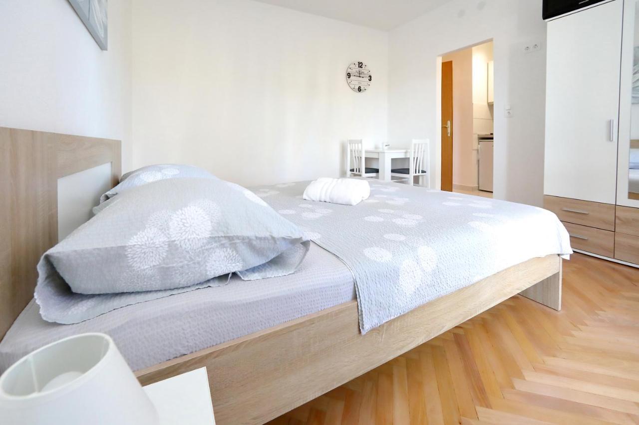Apartmani Jagoda 比比涅 外观 照片