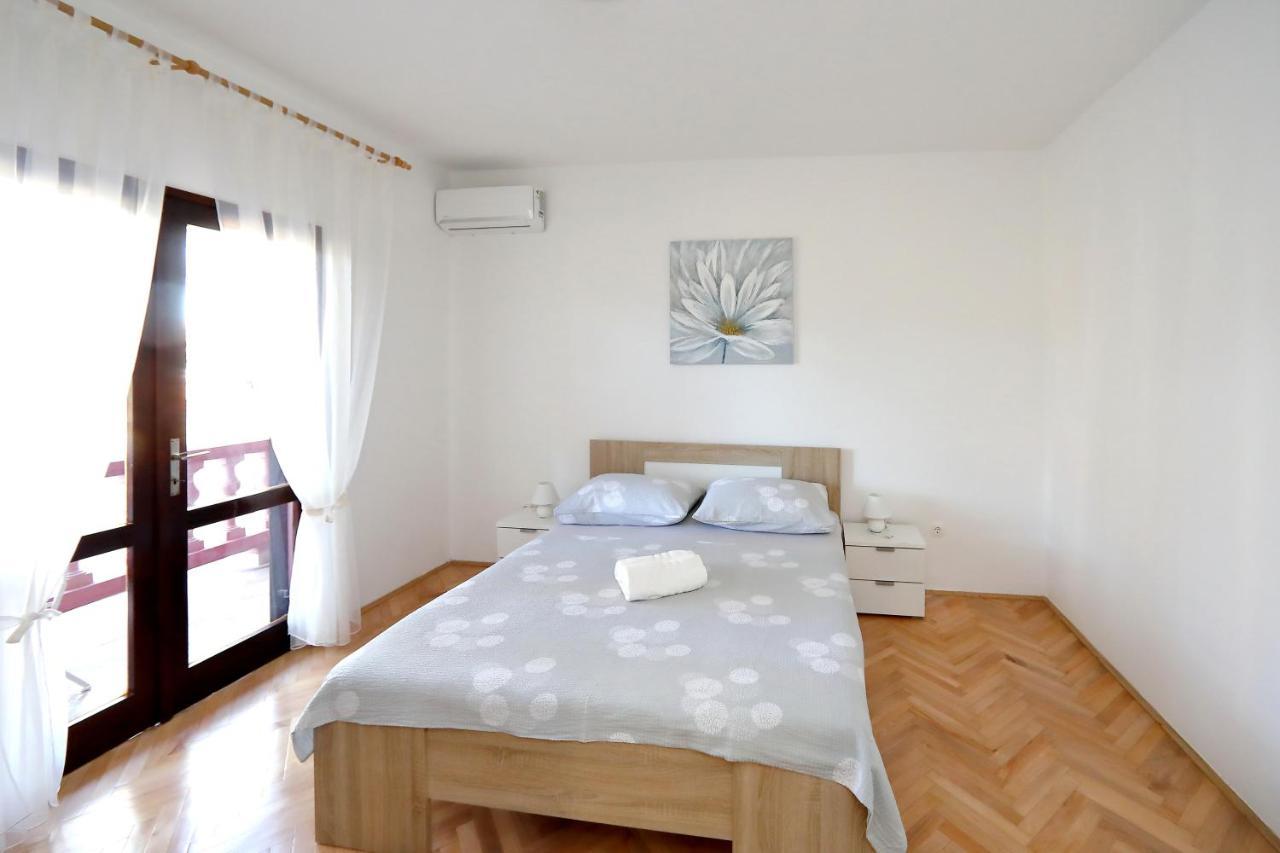 Apartmani Jagoda 比比涅 外观 照片