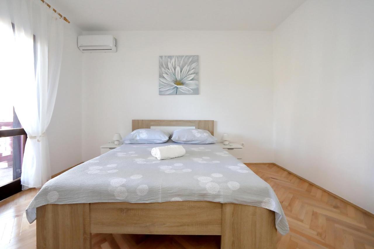 Apartmani Jagoda 比比涅 外观 照片
