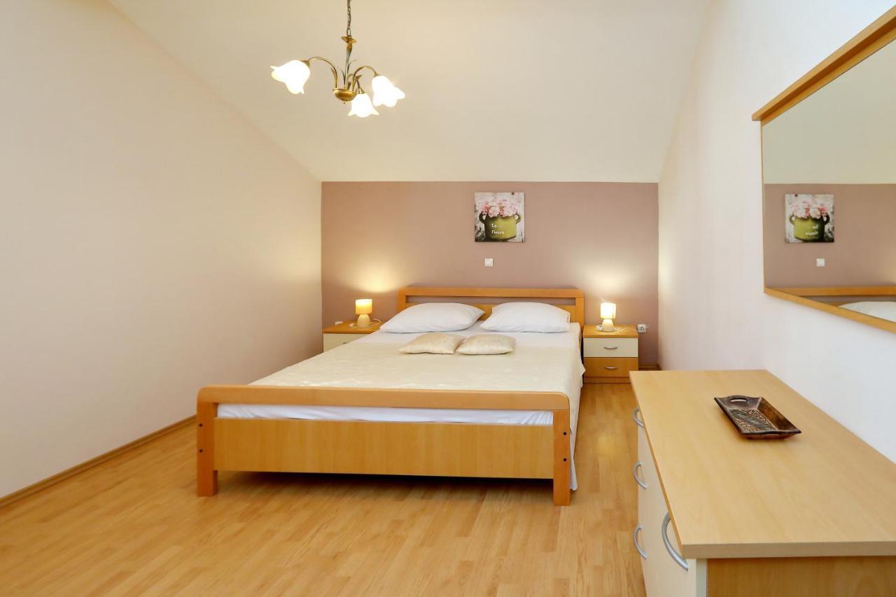 Apartmani Jagoda 比比涅 外观 照片