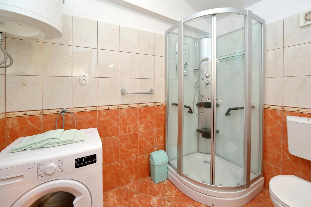 Apartmani Jagoda 比比涅 外观 照片