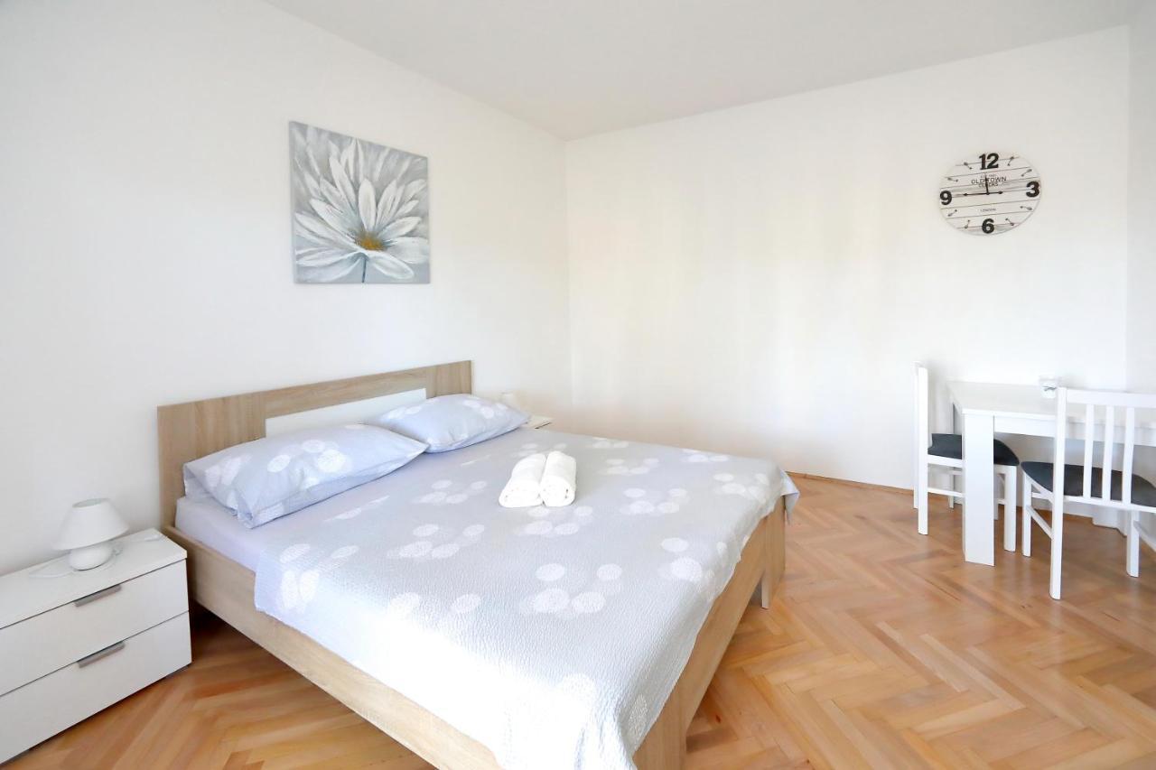 Apartmani Jagoda 比比涅 外观 照片